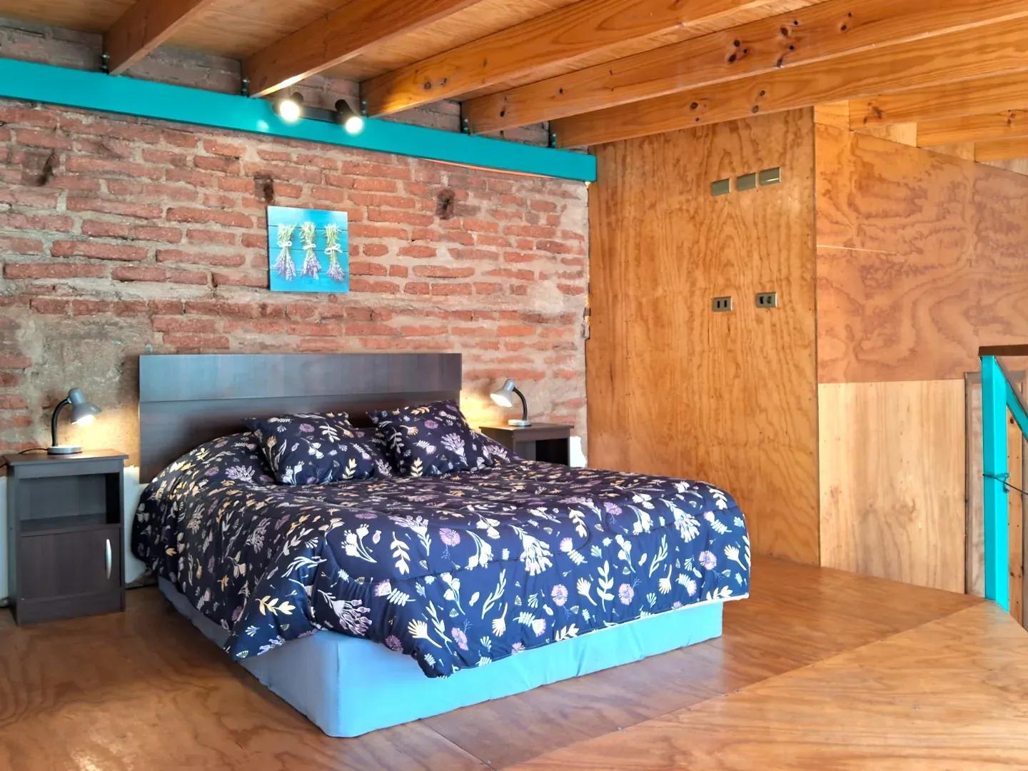 Loft spacieux à Cerro Castillo · Horloge des Fleurs